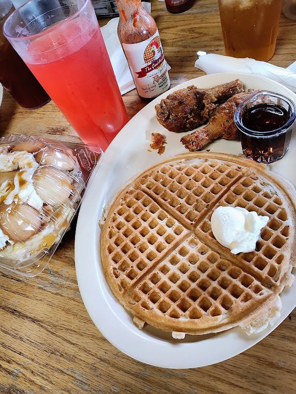 Roscoe's House of Chicken and Waffles - Inglewood (Manchester & Main)