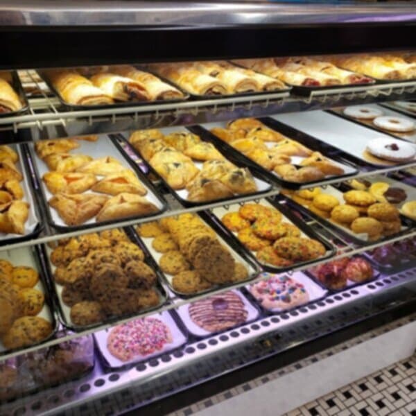 Famous 4th Street Delicatessen