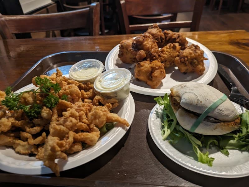 Flo's Clam Shack