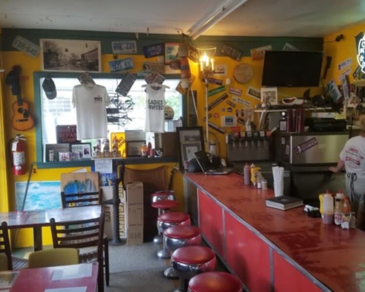 Rick's White Light Cajun Diner